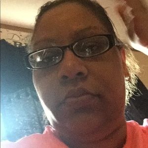 Meet your Posher, Stephany